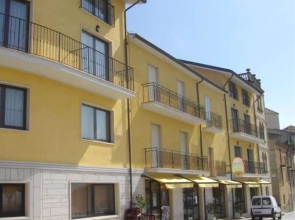 Coste Del Lago