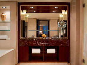 The Portman Ritz-Carlton, Shanghai