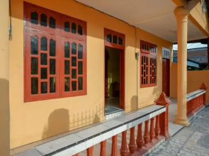 RedDoorz near Universitas Alkhairaat Palu