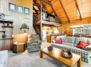 Beach Access, Furnished Deck & Grill: Arnold Cabin
