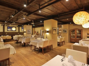 Kreutzwald Hotel Таллин