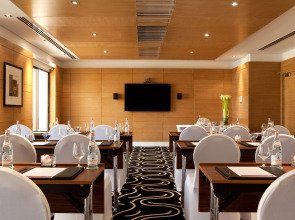 Отель Delta Hotels Jumeirah Beach, Dubai