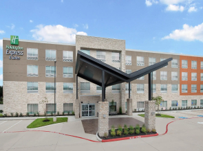 Holiday Inn Express & Suites Sugar Land SE - Missouri City by IHG