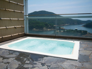 Tomo Seaside Hotel