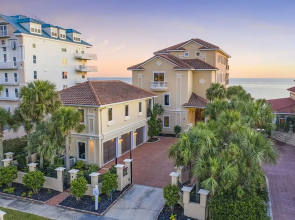 Palazzo del Mar by Five Star Properties