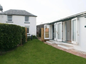 Newly Converted Self Contained Annex With Garden