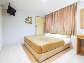 Tang City Hotel, Petaling Street, Merdeka PNB 118 Tower