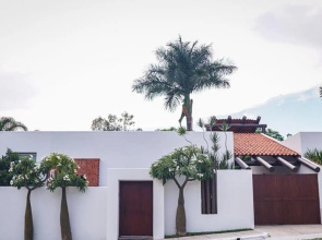 Beautiful 4-br 4 5-wc Home With Private Pool w Patio