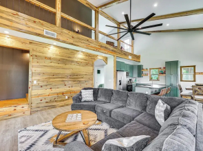 Family Tradition Glenwood Cabin w/ River Access!