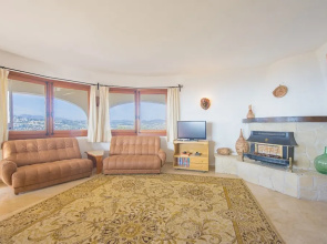 Villa - 5 Bedrooms with Pool, WiFi and Sea views - 104968
