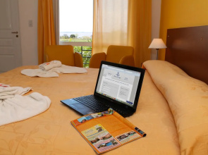Brisas del Lago Apart & Hotel Federacion
