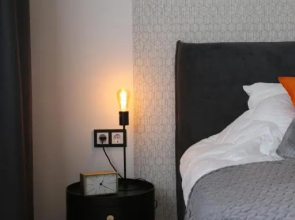 Comfy 2 Room Apartment - Free Parking - 350Mbps WiFi - Netflix