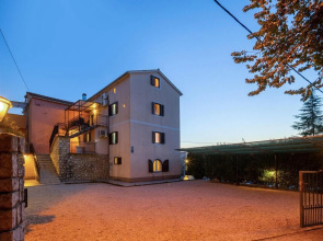 Stunning Home in Sveti Anton With Wifi and 4 Bedrooms