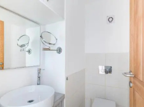 TLV2RENT Unique Dizengof Apartment