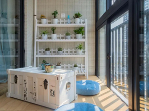 Locals Apartment House 03