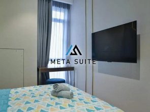 Sky pool 4 star hotel grade stay in i-City