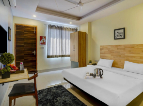 OYO Townhouse 83397 Jagatpura & Pratapnagar