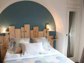 Five Bedrooms Seaview House, Old Town