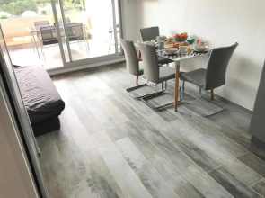 Appartement 2 pieces, renove, 2 piscines+tennis, mer, climatisation