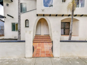 East Los Angeles Home - 7 Mi to Downtown!