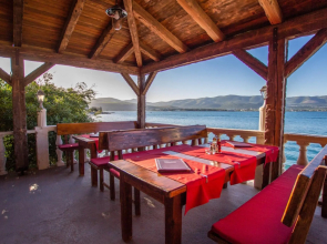 David - 20m From the Beach With Parking - A1