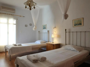 Parian Holiday Villas