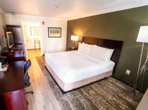 Mai Hana Hotel- Intl Drive, Trademark Collection by Wyndham