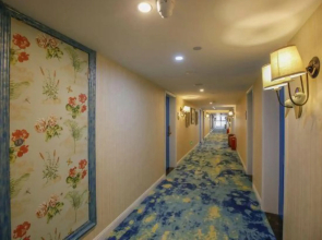 Xihuan Hotel (Chengdu Zhaojue Temple South Road Metro Station)