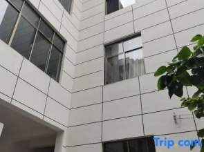 Maitreya Yuxuan Hot Spring Homestay (Huquan Ecological Park Dongdaemun Branch)