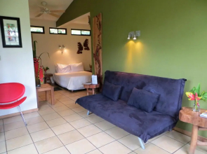 Pura Vida Hotel