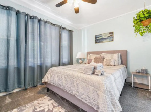 Cutest Nibley Park Bungalow