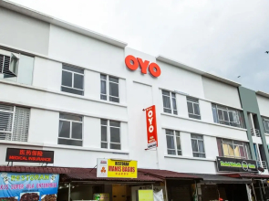 OYO 89631 988 Hotel