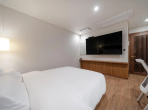 Bell Hotel