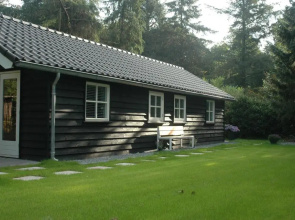 Aan de Bosrand Hoenderloo
