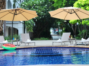 Pooh Beach Resort & Spa