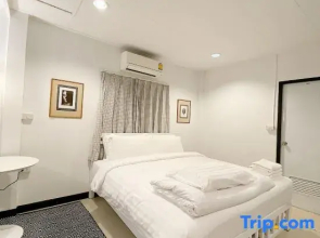 Private Garden house, Banrublom Rayong beach +Free wifi (Pool villa)