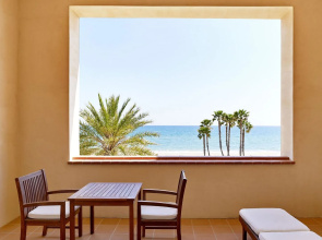 Le Meridien Ra Beach Hotel & Spa