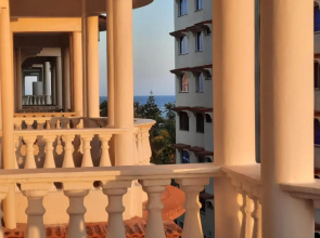 Stay.Plus Queen's Royal Apartments Nyali