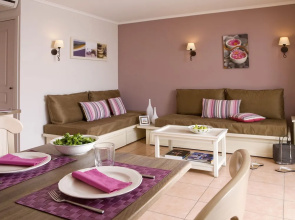 Bright Studio in French Style Near the Beach of Issambres