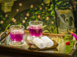 Happy Life Grand Hotel & Sky Bar