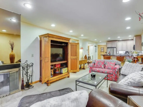 Condo Near Golf Club ~ 2 Mi to Vail Ski Resort!