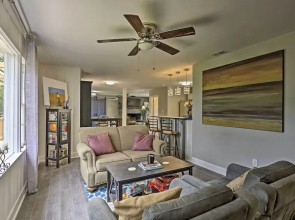 Family-friendly Escape ~ 6 Mi to City Center!