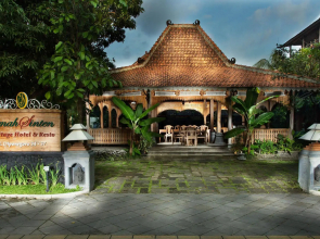Omah Sinten Heritage Hotel & Resto