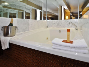 Best Western Plus Newark Airport West