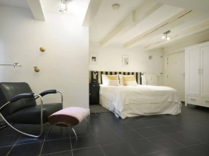 CoHo Apartment Suites