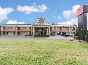 Econo Lodge Inn & Suites I-65