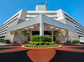 DoubleTree Suites by Hilton Raleigh - Durham