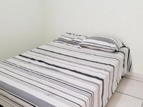 Apt encantador c/ varanda próximo ao aeroporto Jk.