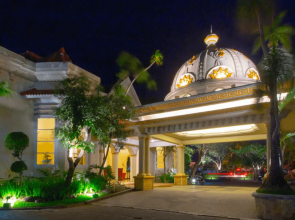 Palm Hotel