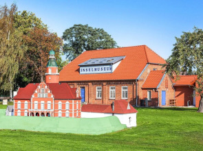 Beautiful Apartment in Insel Poel With Wifi and 2 Bedrooms